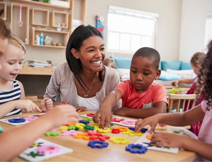 volunteer teacher canada